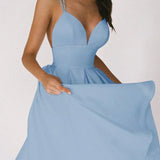 Elara - Chic Minimalist Dress