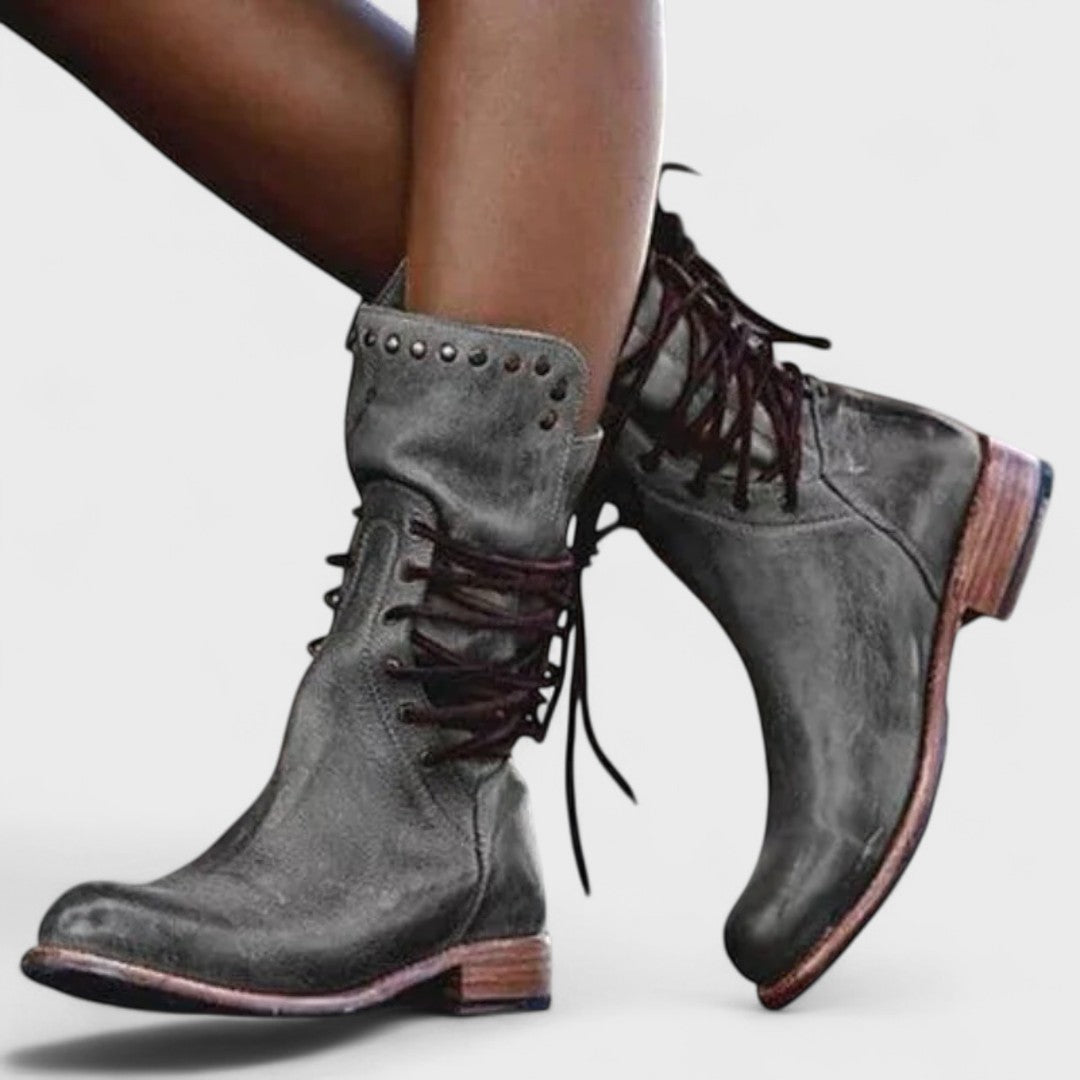 Aruna - Stylish and Cozy Boots