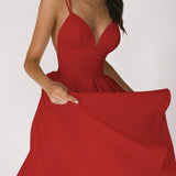 Elara - Chic Minimalist Dress