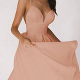 Elara - Chic Minimalist Dress