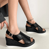 Baylie - Chic Metallic Sandals