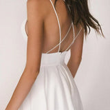 Elara - Chic Minimalist Dress