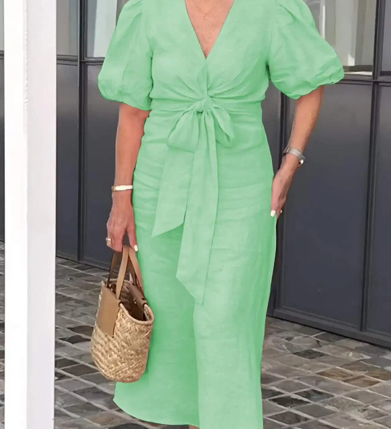 LYNORA | Chic V-Neck Midi Dress