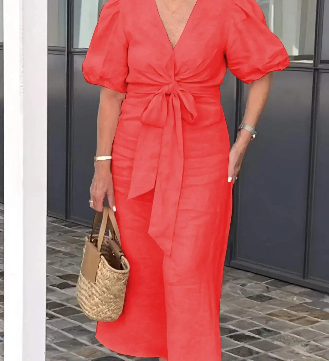 LYNORA | Chic V-Neck Midi Dress
