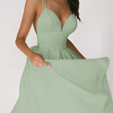 Elara - Chic Minimalist Dress